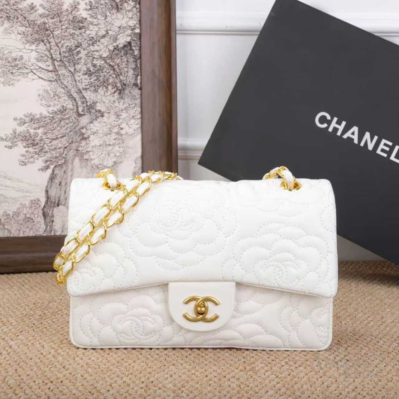 Chanel Bag | Camellia Flap White