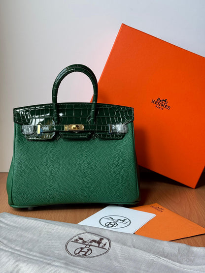 Hermès Bag | Birkin 25 Crocodile Emerald Green