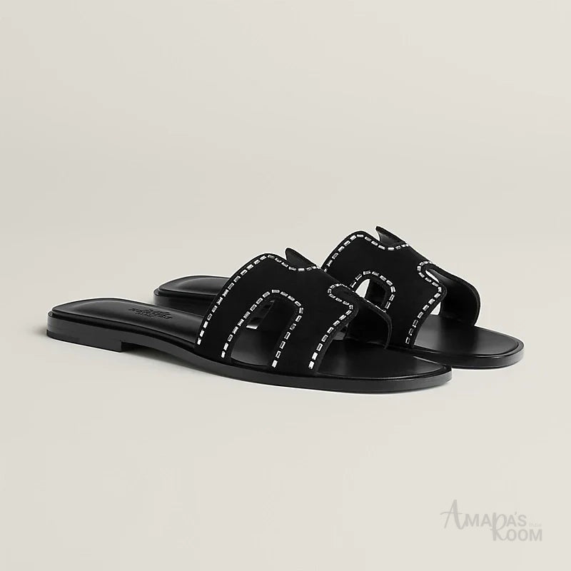 Oran Studded Slides – Black – Amara UAE image 2