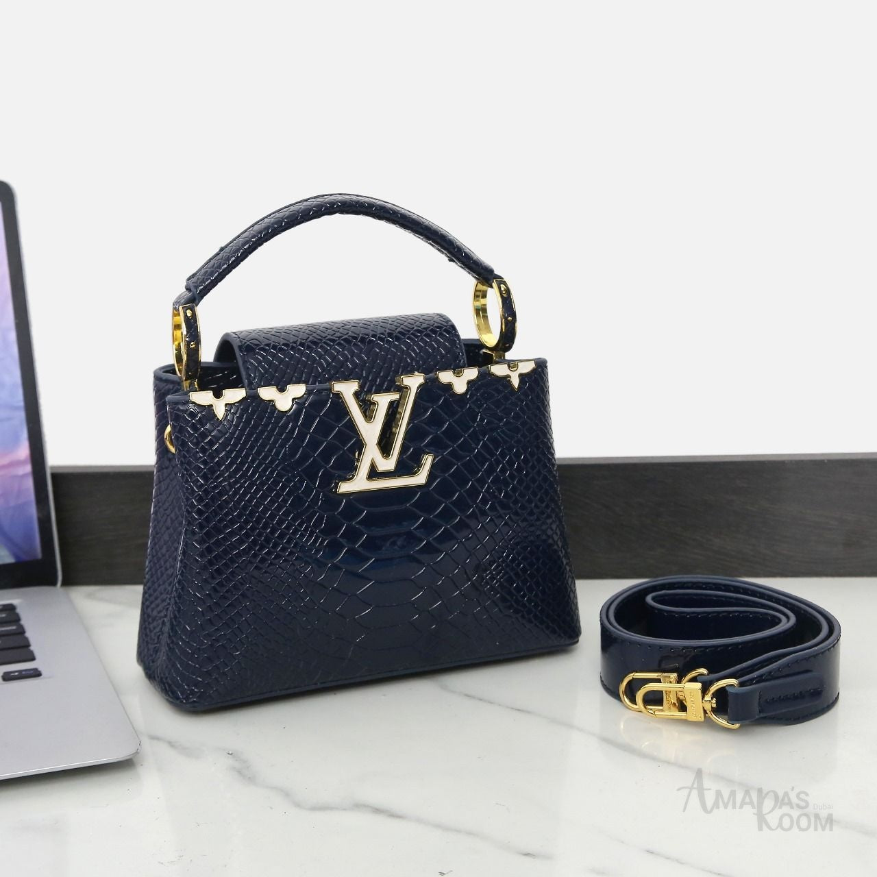 Louis Vuitton Bag | Ćapucines Black