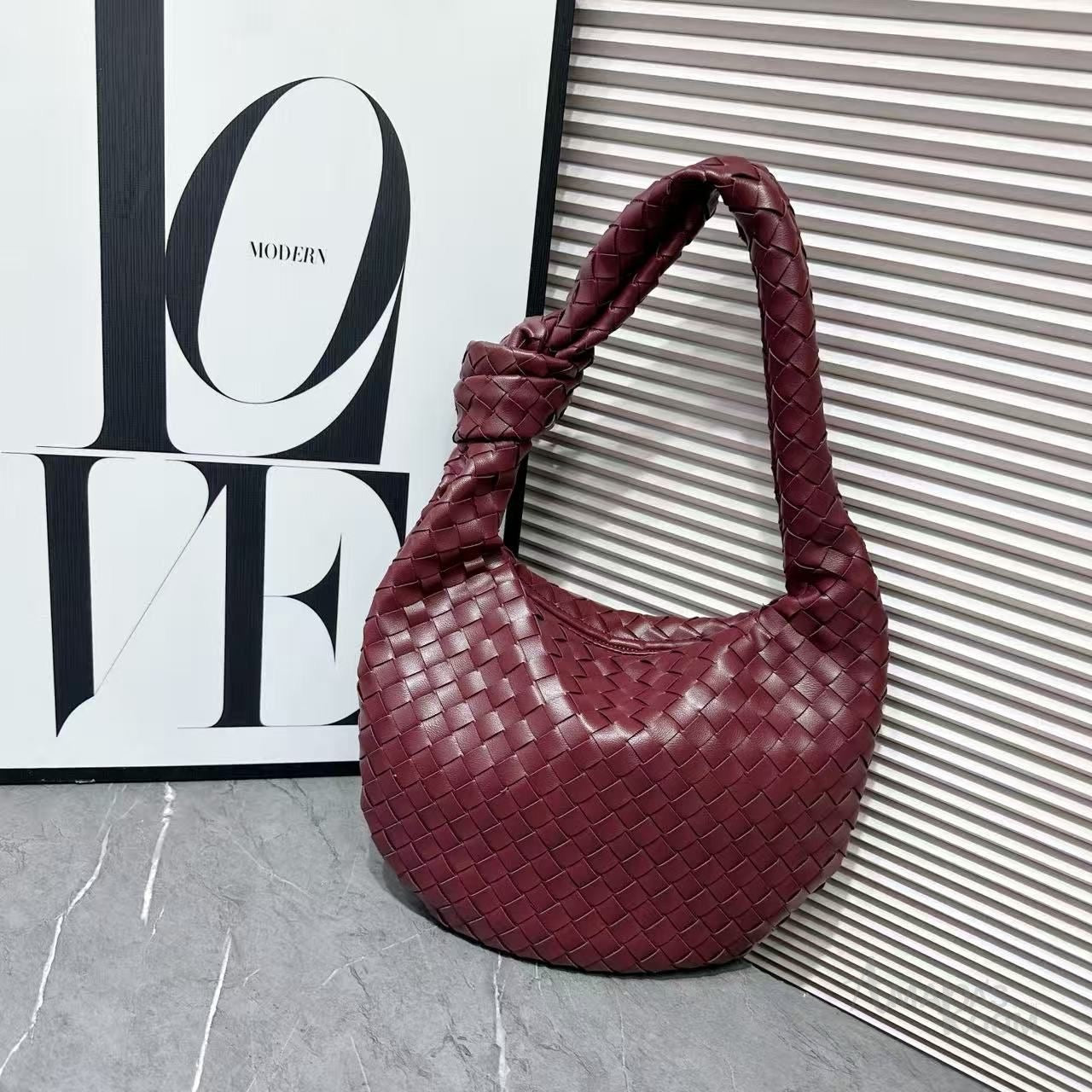 Bottega Veneta Bag | Medium Veneta Hobo Intrecciato